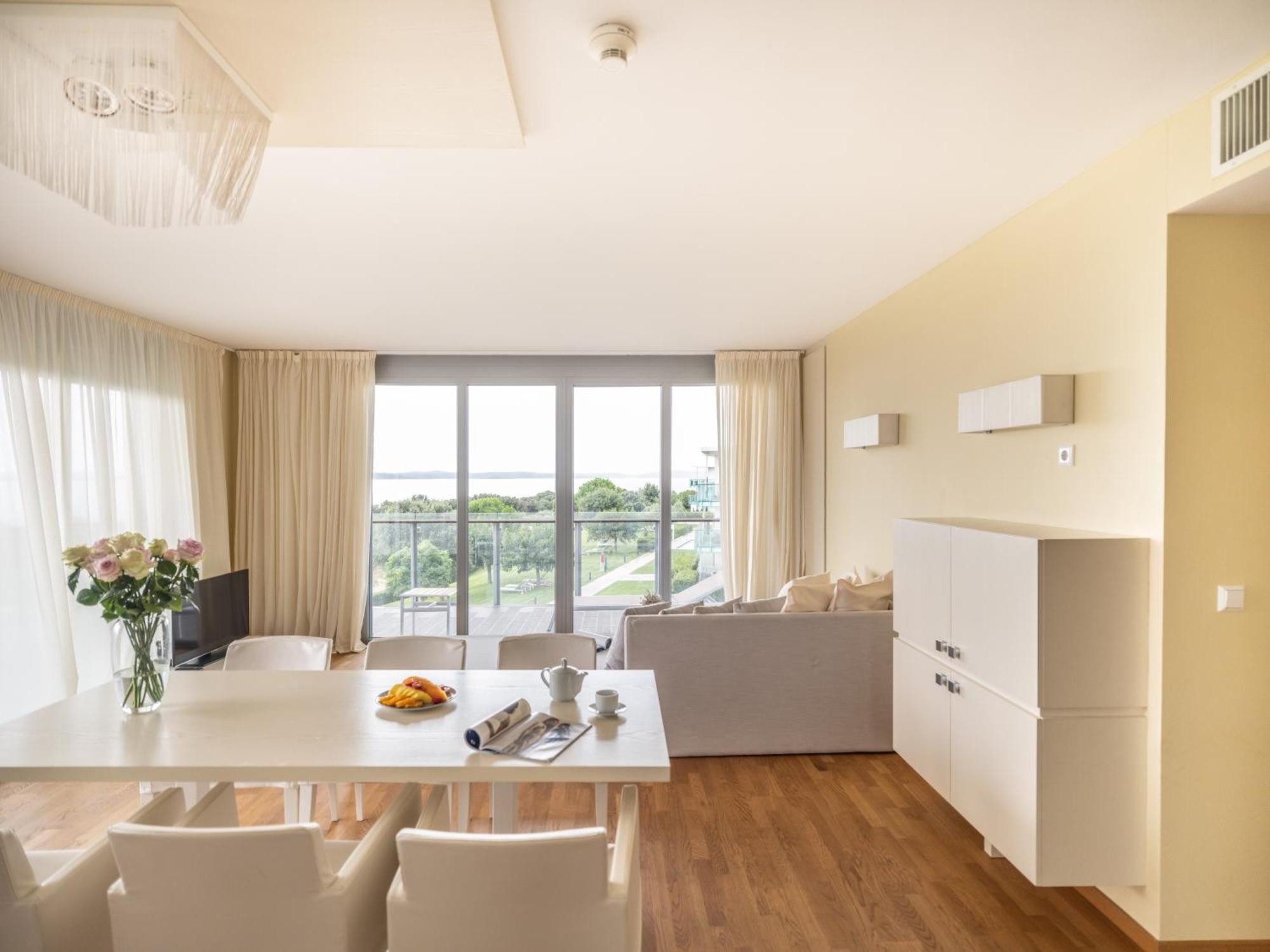 Falkensteiner Residences Senia Petrcane Bagian luar foto